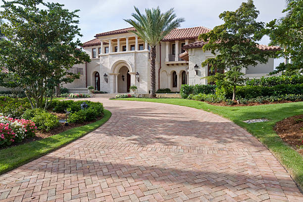 Best Driveway Paving Contractor  in Lyndhurst, VA